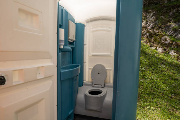 Best Portable Restroom Maintenance and Cleaning  in South Bay, FL